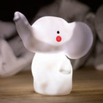 Luz de led elefante encendida